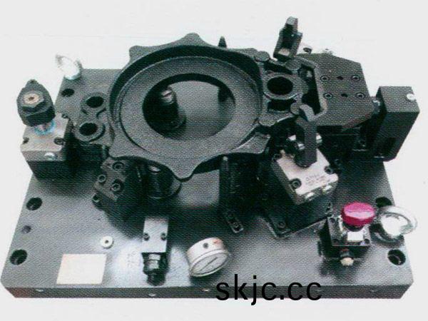 製動器底(di)闆液壓裌具(ju)